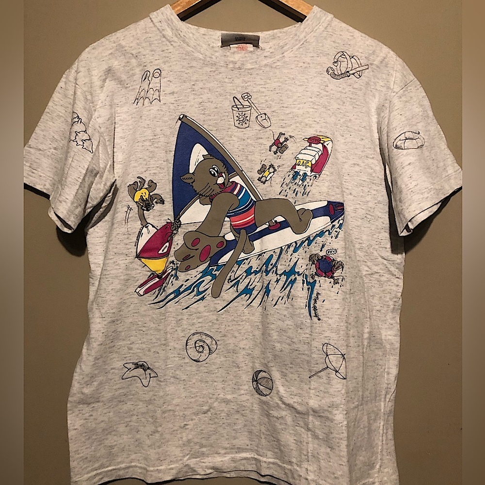 NORTHERN GETAWAY Vintage Surfing Cat T-Shirt